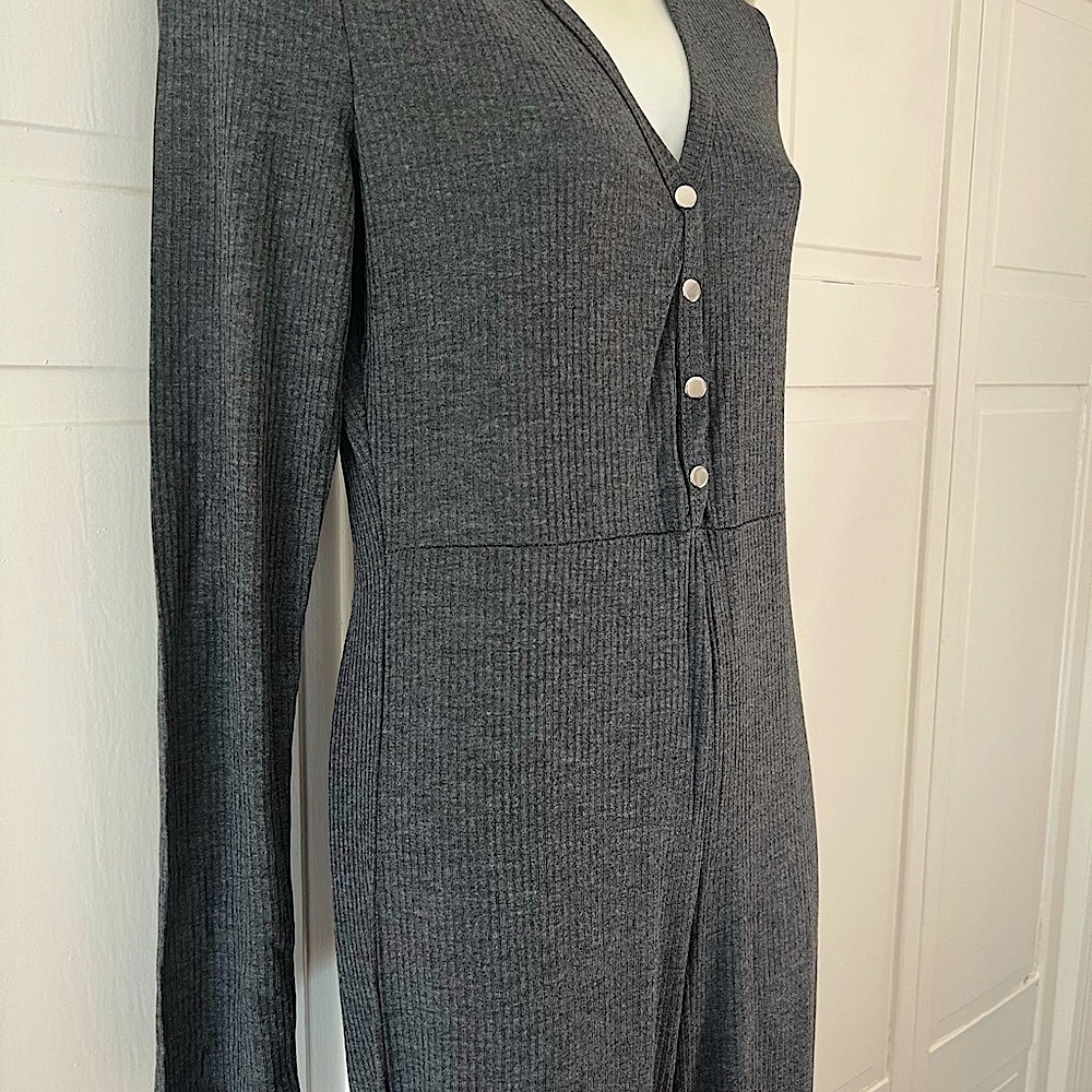 Lightweight ribbed sleeved jumpsuit